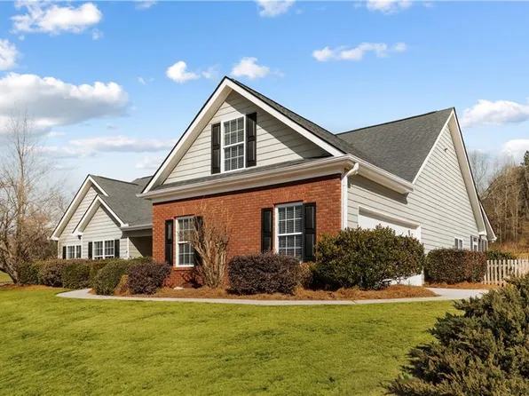 17 Castleview Ct, Jefferson, GA 30549