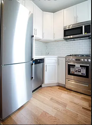 Rented by Green Line Realty | media 2