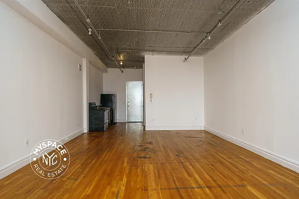 Rented by MySpaceNYC | media 5