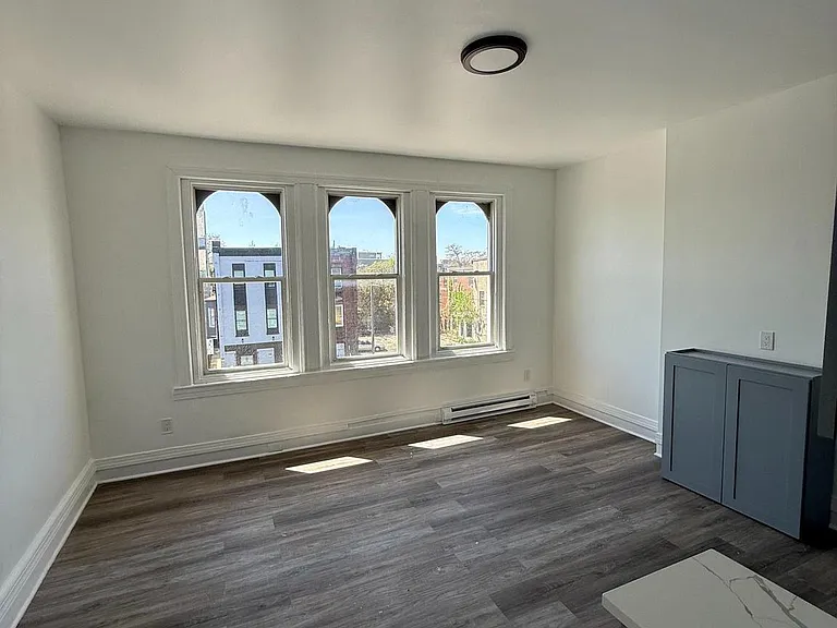 1111 W Lehigh Ave #4 — Photo 3