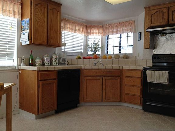 3rd image of 270 Snell Ct