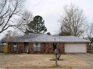 710 Bryant Meadows Dr, Bryant, AR 72022