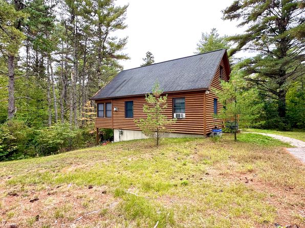 52 Kettle Pond Rd, Shapleigh, ME 04076