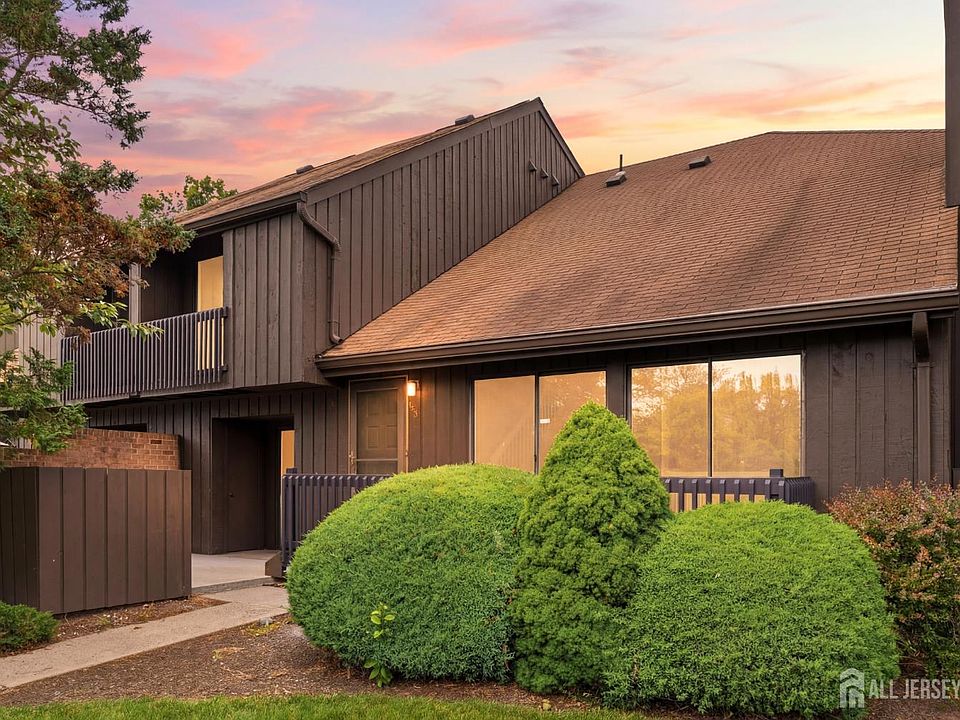 1st image of 438 Westgate Dr