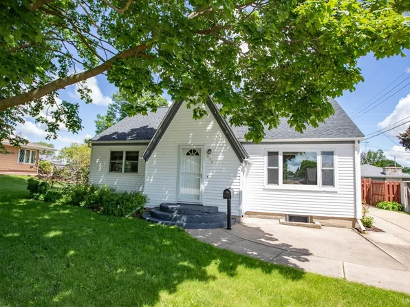 606 W Merrimac St, Dodgeville, WI 53533