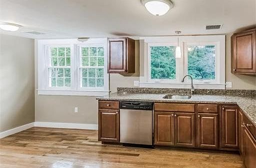5th image of 5 Riverview Ave