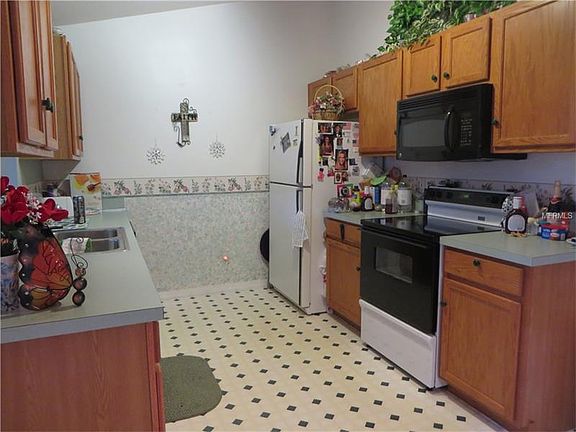 3rd image of 12042 Kathleen Ct