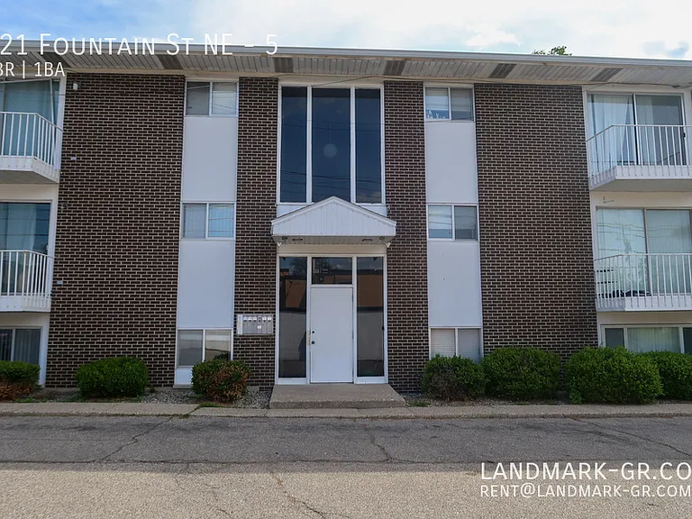321 Fountain St NE #5 — Photo 3