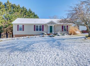 33 Orchard Hill Dr, Cloverdale, VA 24077