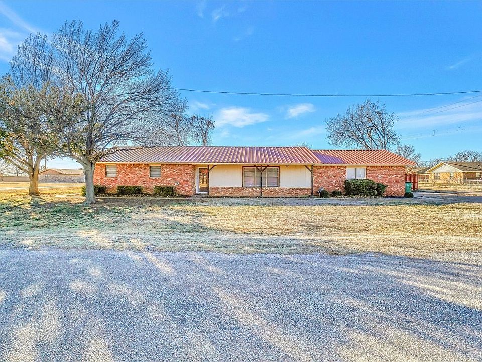 522 S Doneghy Ave, Grandfield, OK 73546 Zillow