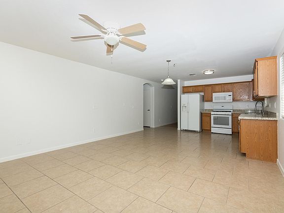 5th image of 12142 N 151st Dr