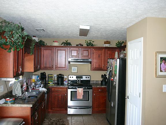 5th image of 176 Tahoe Court