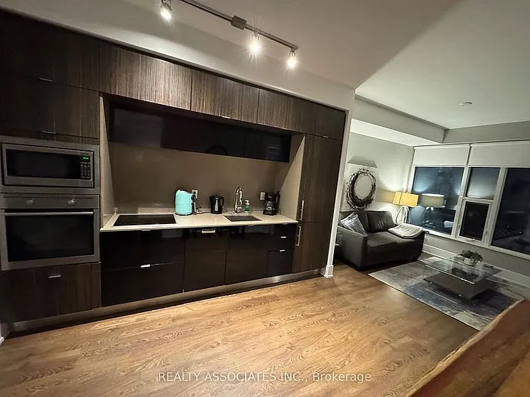 10 York St #2907 — Photo 41