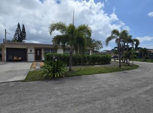 1530 S 24th Ct, Riviera Beach, FL 33404