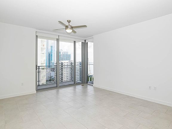 3rd image of 2160 N Bayshore Dr #3A