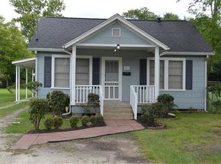 307 S 5th St, Highlands, TX 77562