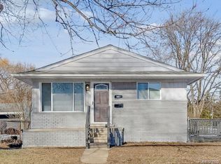 941 E Lincoln Ave, Madison Heights, MI 48071