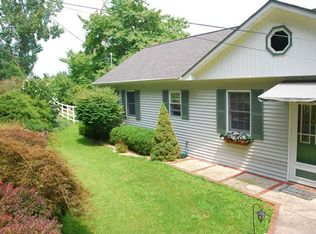 136 Lake Rd, Salisbury Mills, NY 12577