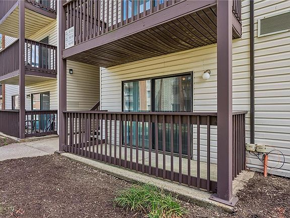 3rd image of 107 Davenport Ct Unit 2