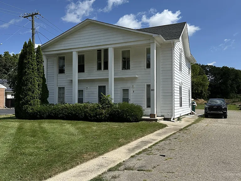203 Monroe St #3 — Photo 1