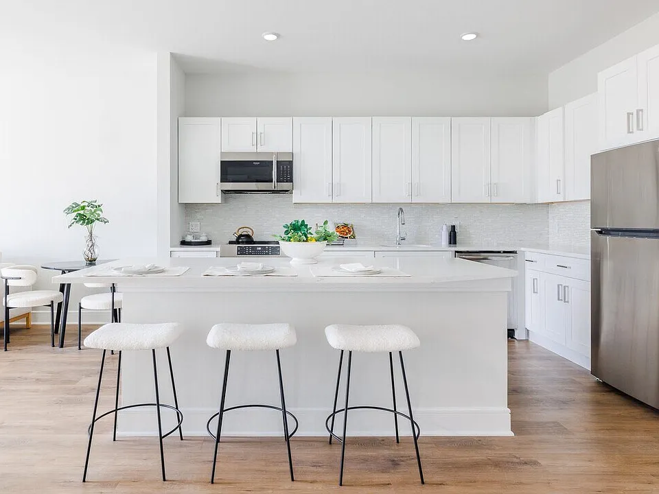 17 Van Reipen Ave #312