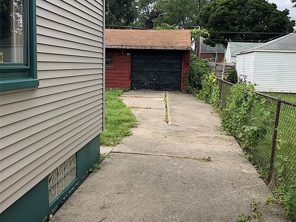 2nd image of 6615 Winthrop St
