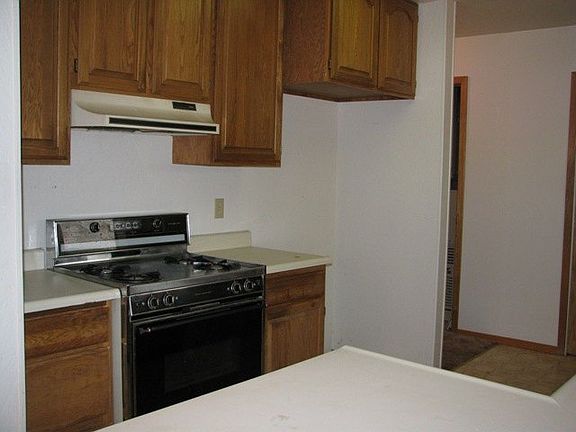 3rd image of 951 Sierra Brooks Dr