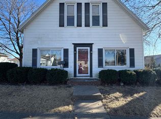 207 W Marion St, Sigourney, IA