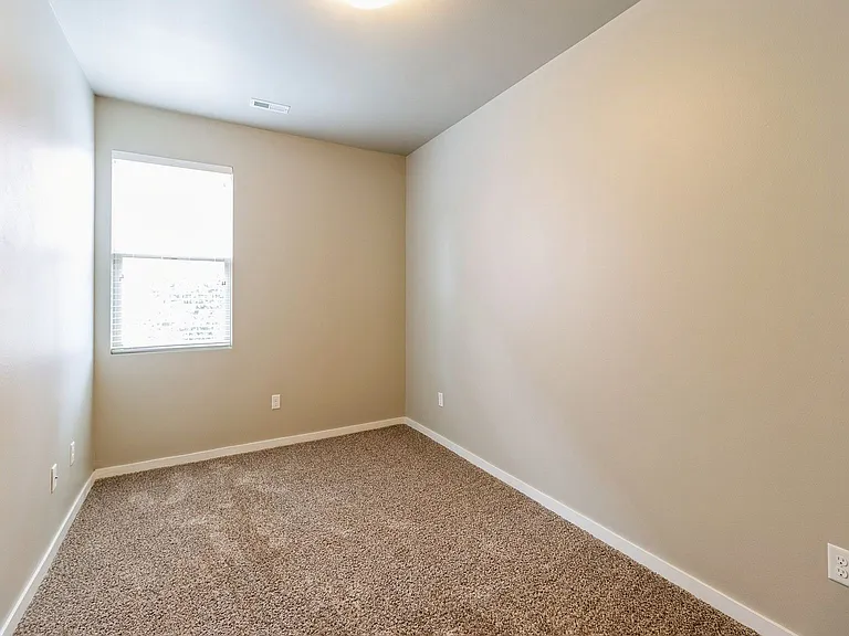 320 SW 6th St #106 — Photo 14