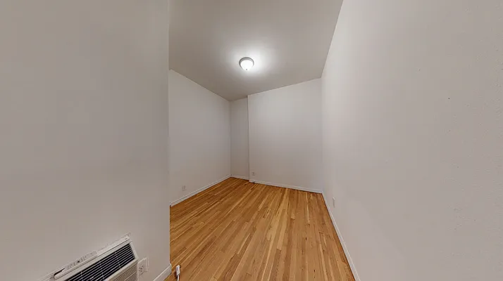 Rented by Bond New York | media 5