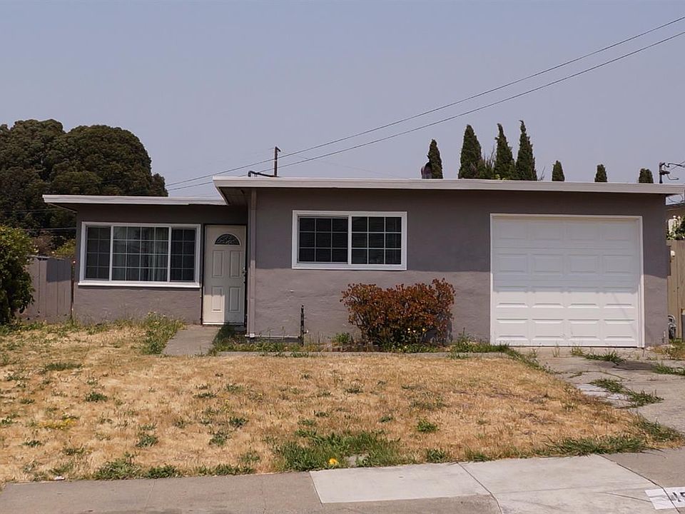 1st image of 45 Marguerite Dr