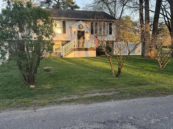 207 Navajo Trl, Browns Mills, NJ 08015