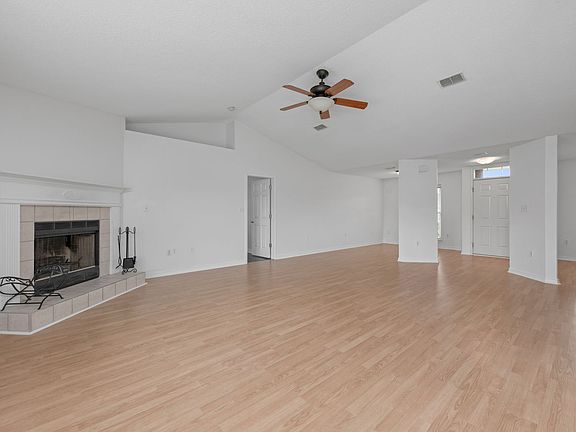 5th image of 2308 Heritage Cir