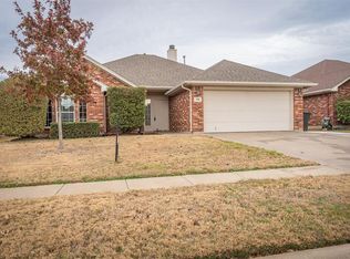 708 Park Ridge Dr, Cleburne, TX 76033