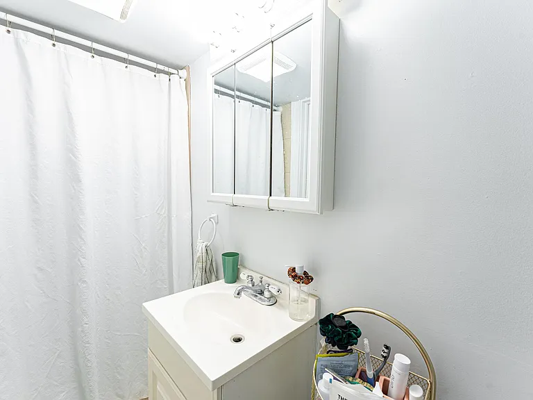1528 Brown St #1 — Photo 9