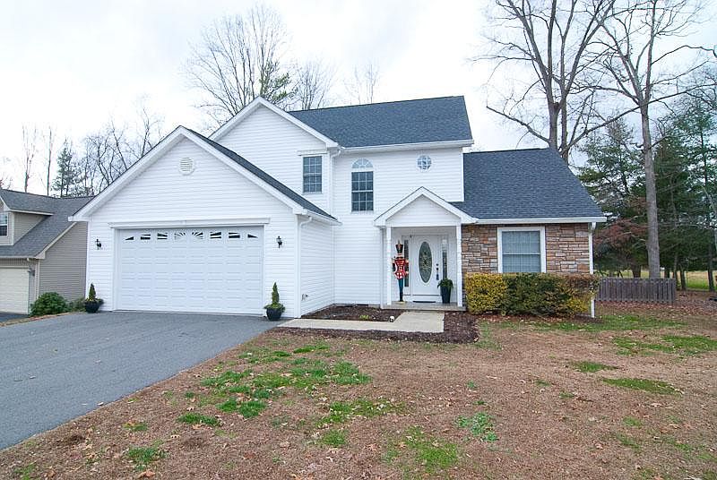 1st image of 301 Theron Ct