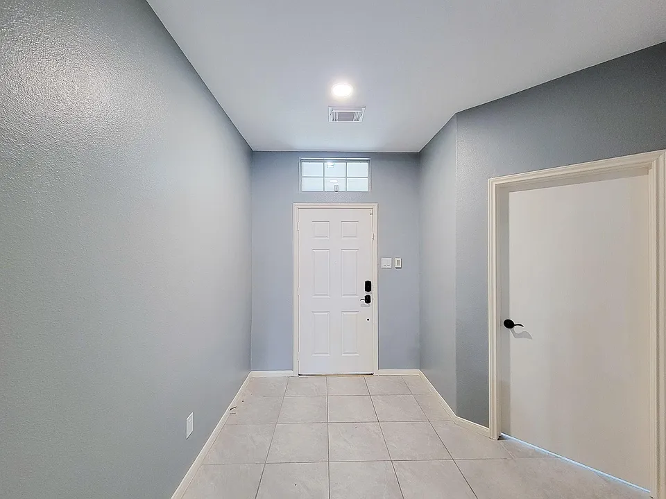1206 Hemple Dr