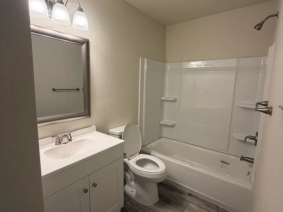2420 Stuart Dr #2420