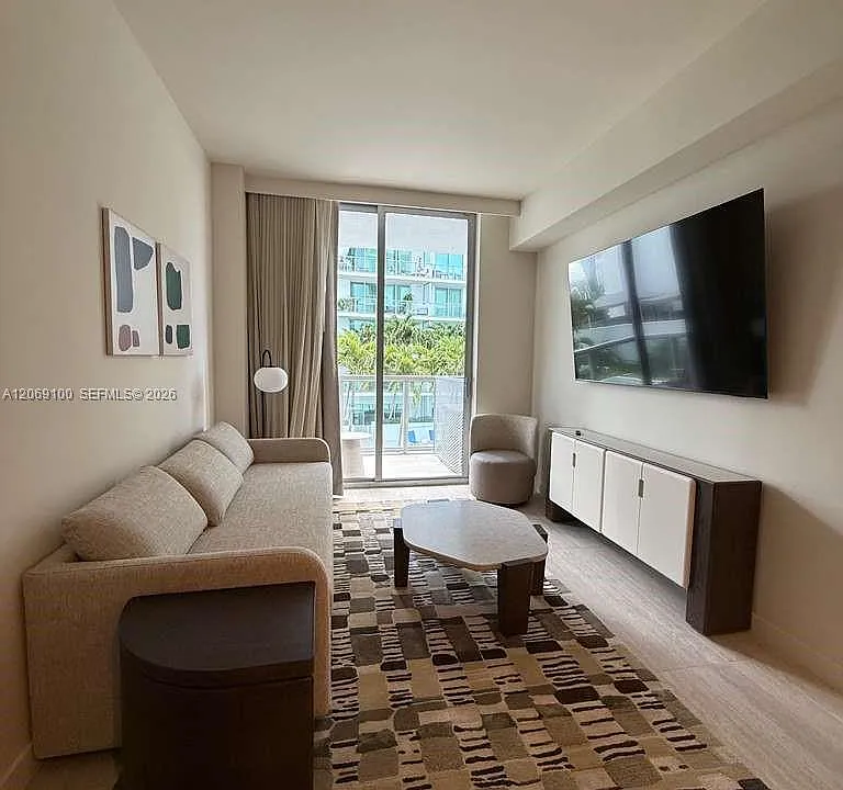 1611 SW 2nd Ave #610