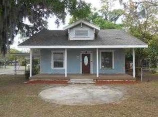 585 S 3rd St, Eagle Lake, FL 33839