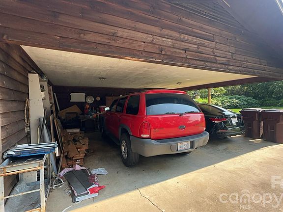 5th image of 4294 Horseshoe Bend Rd