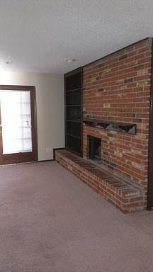 5th image of 556 SW 93rd St