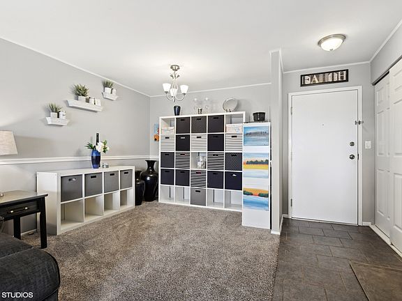 4th image of 1101 S Hunt Club Dr APT 404