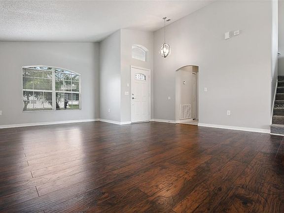 3rd image of 143 Winchester Ln