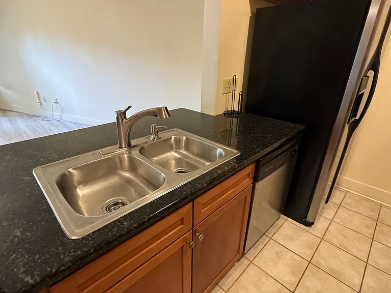 9 Kenilworth Knl — Photo 2