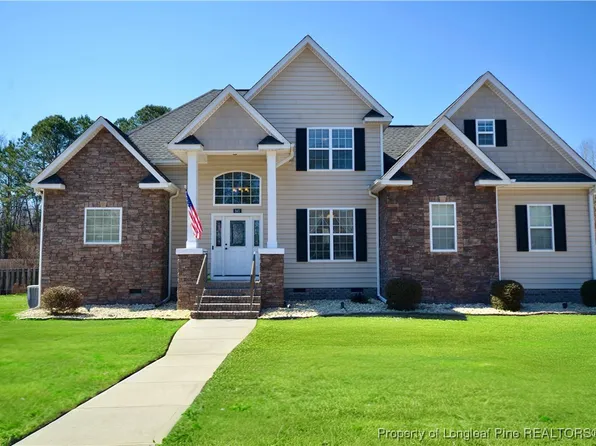 845 Satinwood Ct, Fayetteville, NC 28312