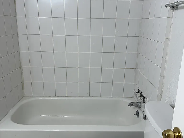 1221 Welch St #1 — Photo 12