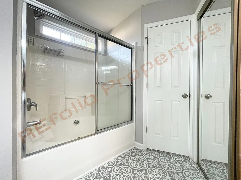 2452 Bay Harbor Dr — Photo 14