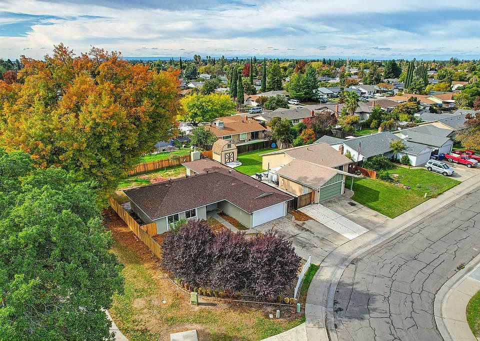 1st image of 57 Kennelford Cir