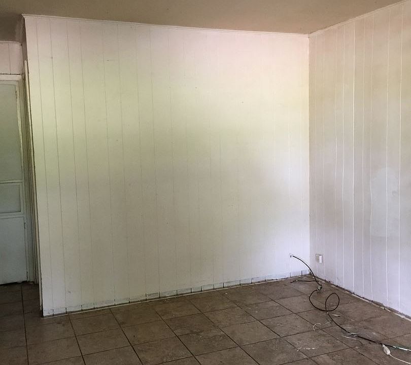 2nd image of 2305 Trenton St